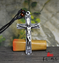 Vintage European and American style Jesus Christ Cross bone carving necklace pendant pendant Travel souvenir jewelry