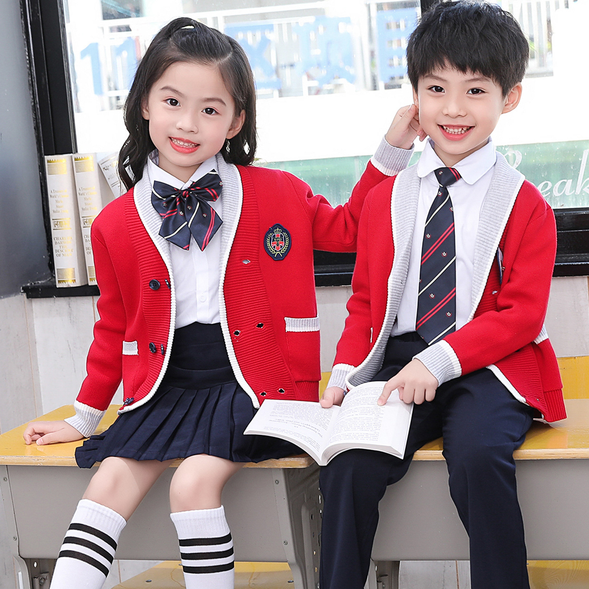 Kindergarten uniforms spring and autumn winter clothes primary school uniforms first grade class clothes British college wind sweater children's suit
