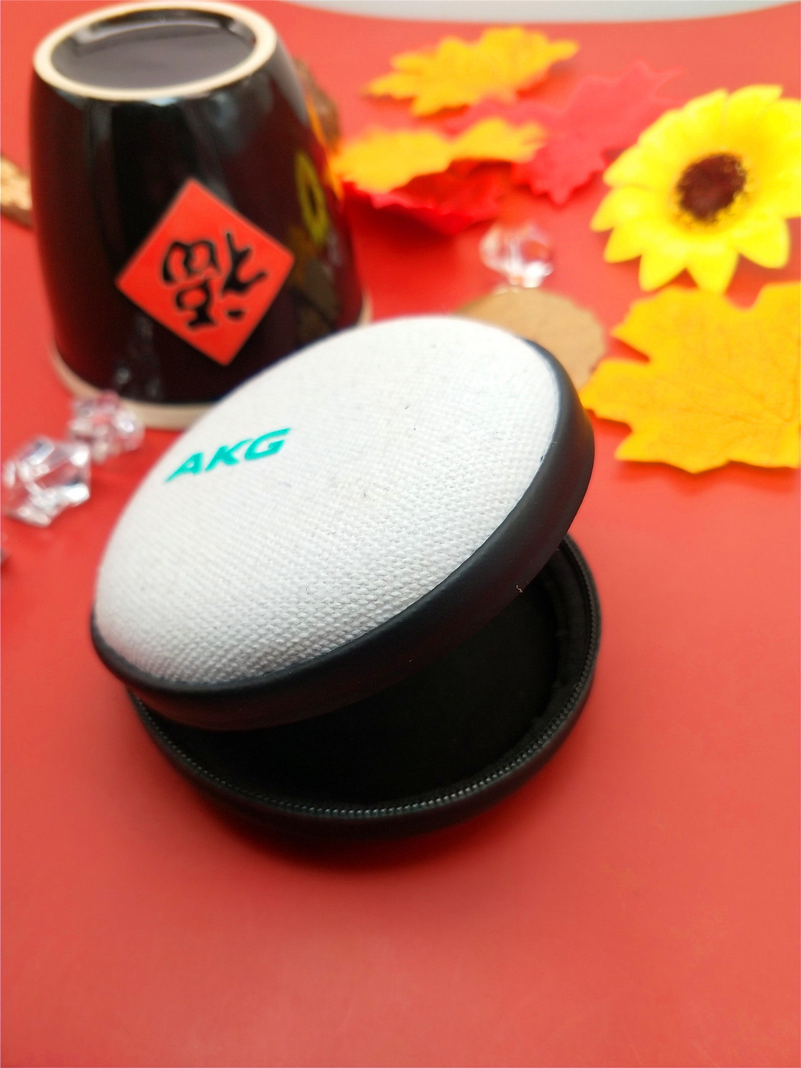 Original headphone bag akg love technology headphone storage box black and white color matching with net pocket