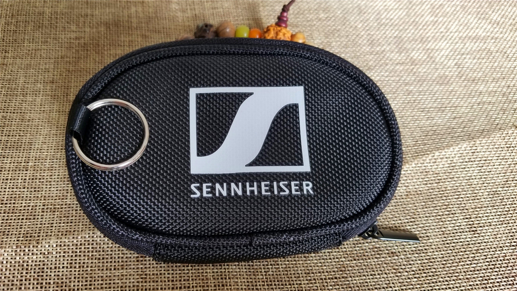 High-end Oxford cloth headphone storage bag Sennheiser Shure earplugs suitable for waterproof and wear-resistant imported zipper
