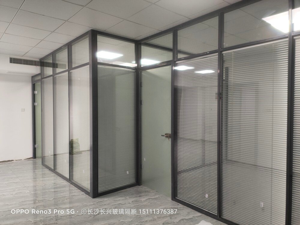 Changsha Zhuzhou Xiangtan Office Furnishing Tempered Glass Partition Hollow with louvered high compartment factory direct
