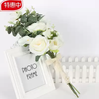 Photo studio photography photo props Bride hand bouquet Wedding new travel shooting location Forest department large bouquet of white roses bouquet