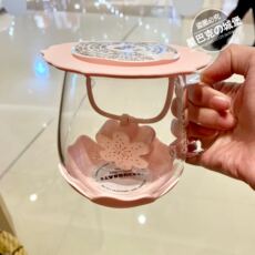 Cтеклянный стакан 星巴克猪年杯子2019情人节礼物花季花瓣茶漏透明把手玻璃附硅胶盖