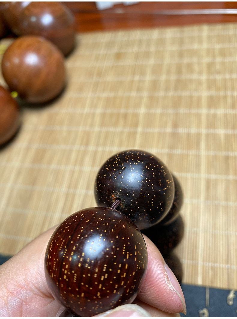 сандаловое дерево 犀角紫檀3.0cm*9颗 沉水高品质珠手串萤光泽亮酒红色木作二代檀木 Tan House