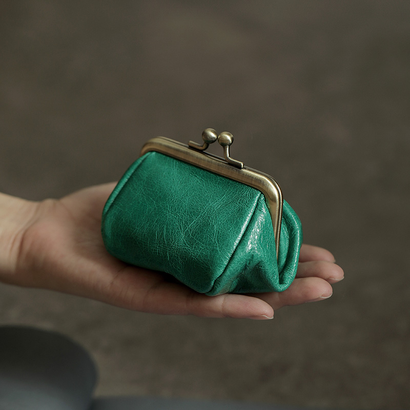 HOT PIN GENUINE LEATHER HEAD LAYER OIL SAP BULL LEATHER RETRO HAND HOLDING BUCKLE ZERO MONEY BAG COIN JEWELLERY MOUTH RED MINI PACKET WOMAN