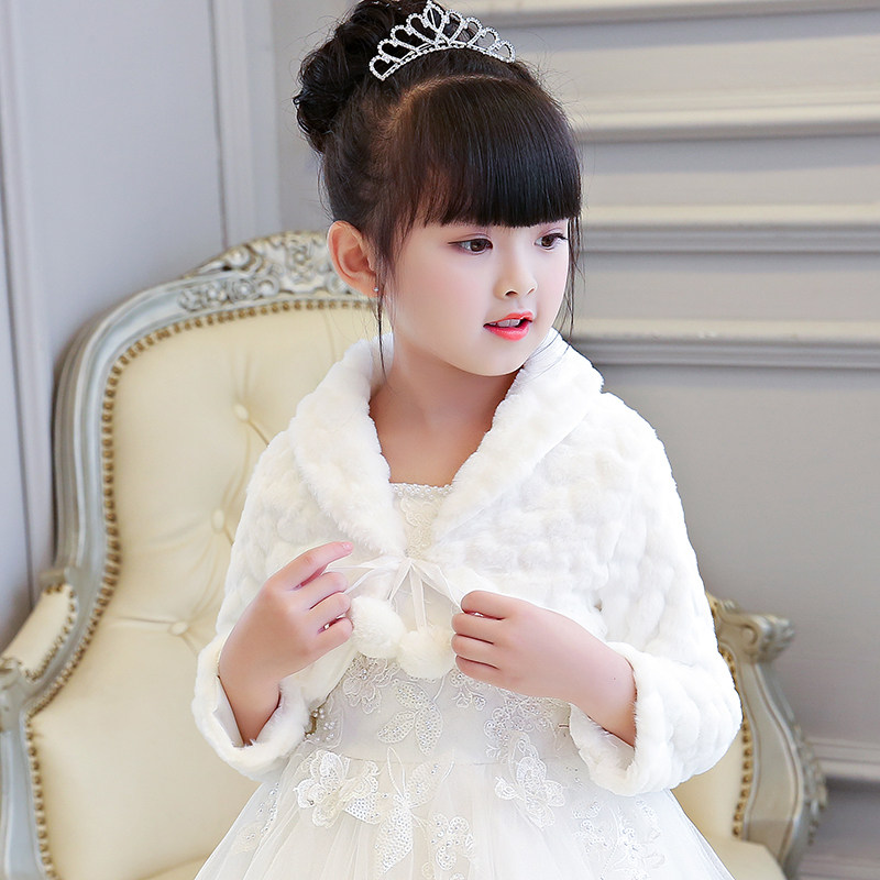 Winter warmth guardian | Salonsports white princess cape
