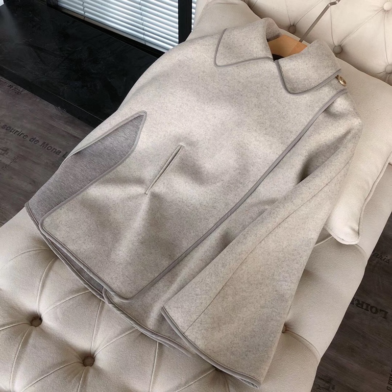 Early spring style Hepburn Hair small sub wool big clothes name Yuanyuan Red Inn Super Fire Cloak Cape Shawl Hooch Jacket