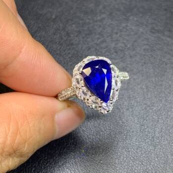 Natural royal blue sapphire ring weight 2.725 carats 7.1*10.7mm with loose stone certificate collection level