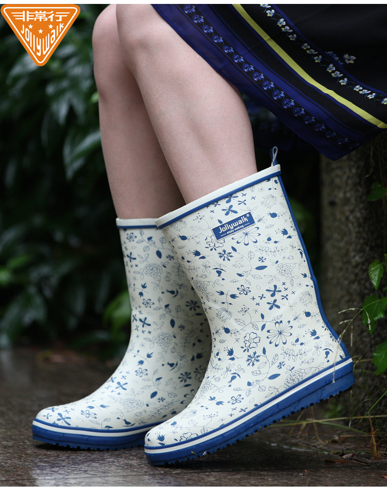 Rất mưa khởi động nữ ống nước giày mưa khởi động của phụ nữ thời trang cao su chống trượt mùa xuân và mùa hè nước khởi động giày Jiangnan