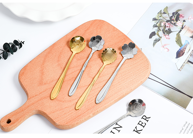 Cô gái trái tim Nhật Bản Cherry Blossom Coffee Spoon Thép không gỉ Spoon Creative Cup Spoon Dễ thương tráng miệng Trà sữa khuấy thìa - Cà phê phin cà phê