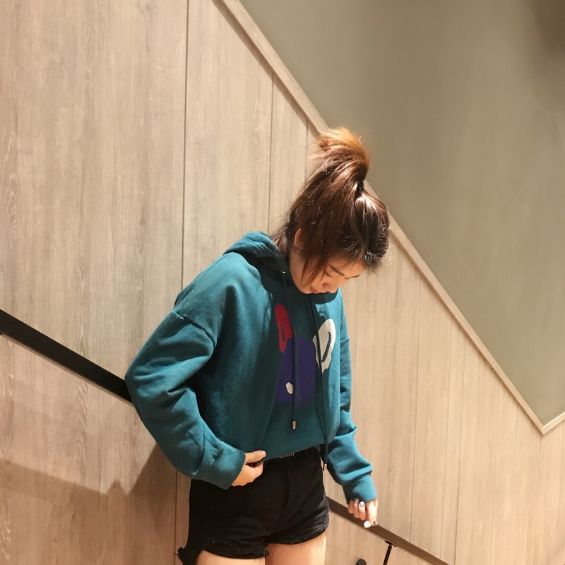 K 8 lỏng cao eo mỏng ngắn trùm đầu áo len nữ mùa xuân hoang dã thường mềm áo khoác áo khoác thủy triều áo len lông cừu