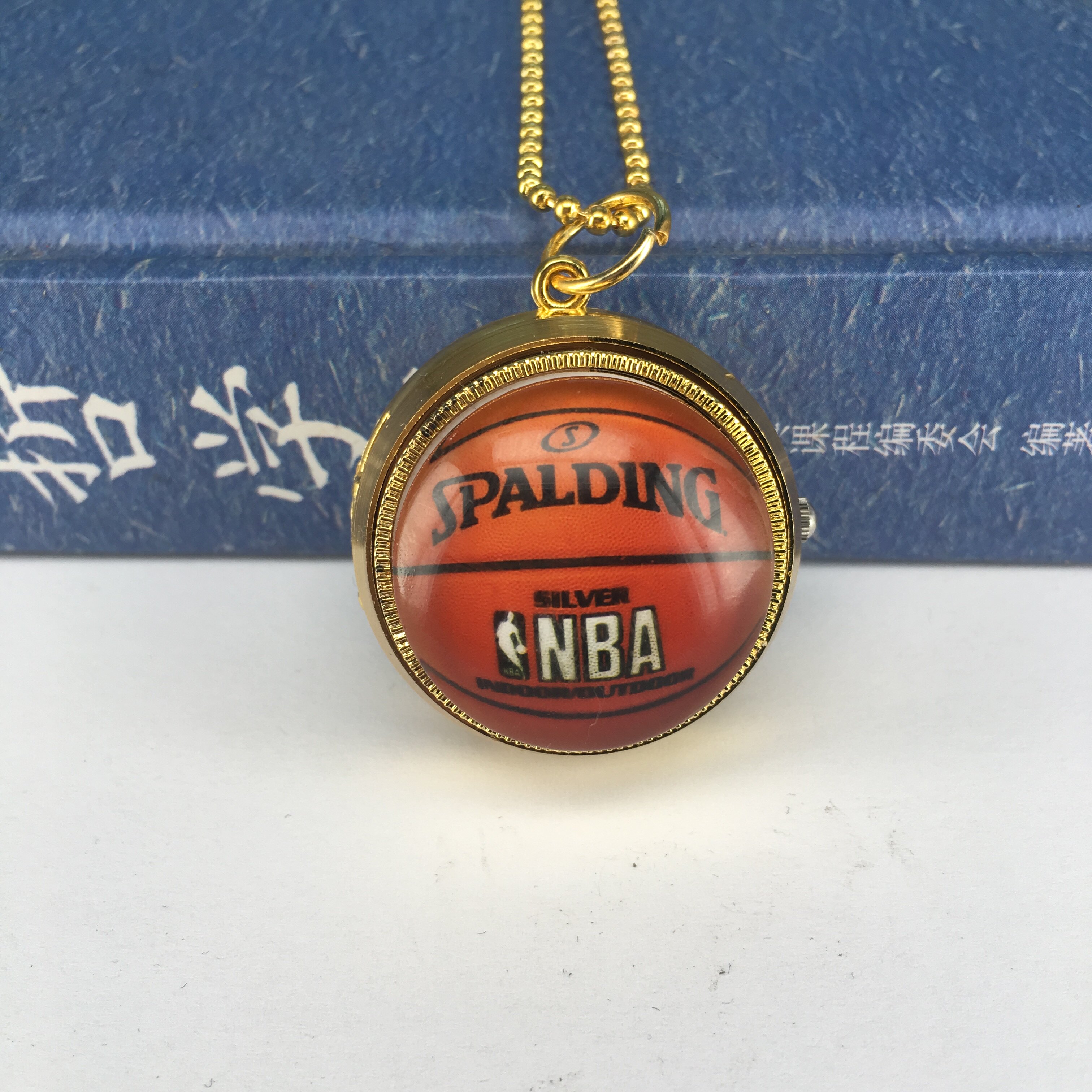 Basketball enthusiasts pocket watch gyroscope necklace watch rotating table