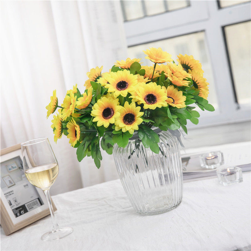 Simulation Sunflower decorates sunflowers with 7 head sunflowers bouquets of false flowers balcony desktop hotel with fence decoration of sunflowers