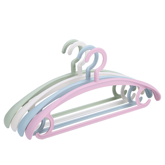 Clothes hanger with wide shoulders, no trace, thickening for drying, multifunctional storage, non-slip clothes hanger, solid plastic clothes hanger, rotating clothes support