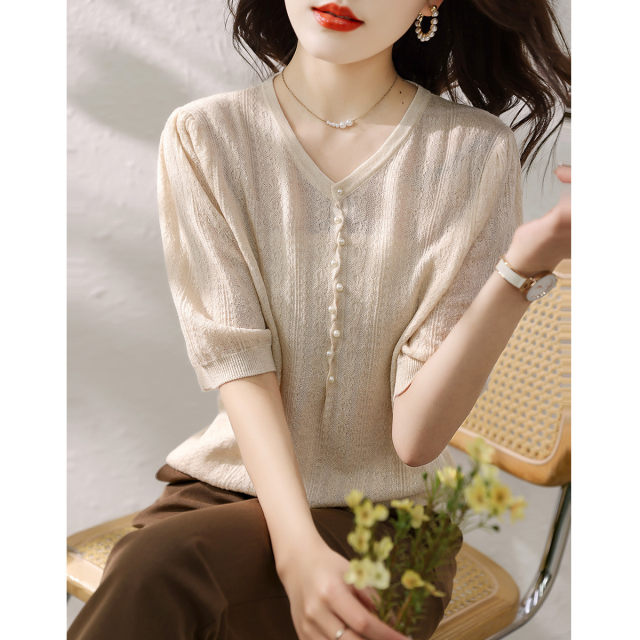 V-neck short-sleeved knitted T-shirt women's summer new Korean fashion lady temperament thin section slim elegant women's top