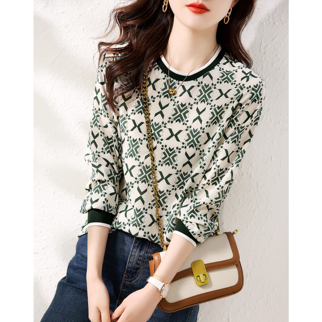 Printed round neck long-sleeved T-shirt women's spring and autumn new Korean style fashion slimming all-match casual simulation silk top small shirt