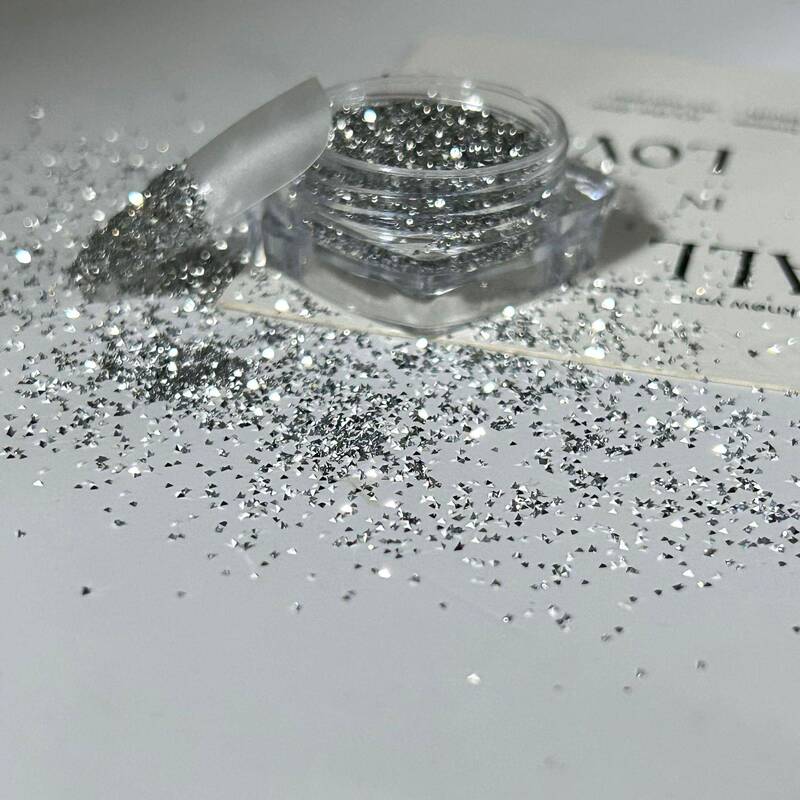3D Triangular Large Reflective Crushed Diamond Powder, Internet-Famous Sparkling Nail Art Crystal Micro-Diamond Glitter Powder Nail Decorations