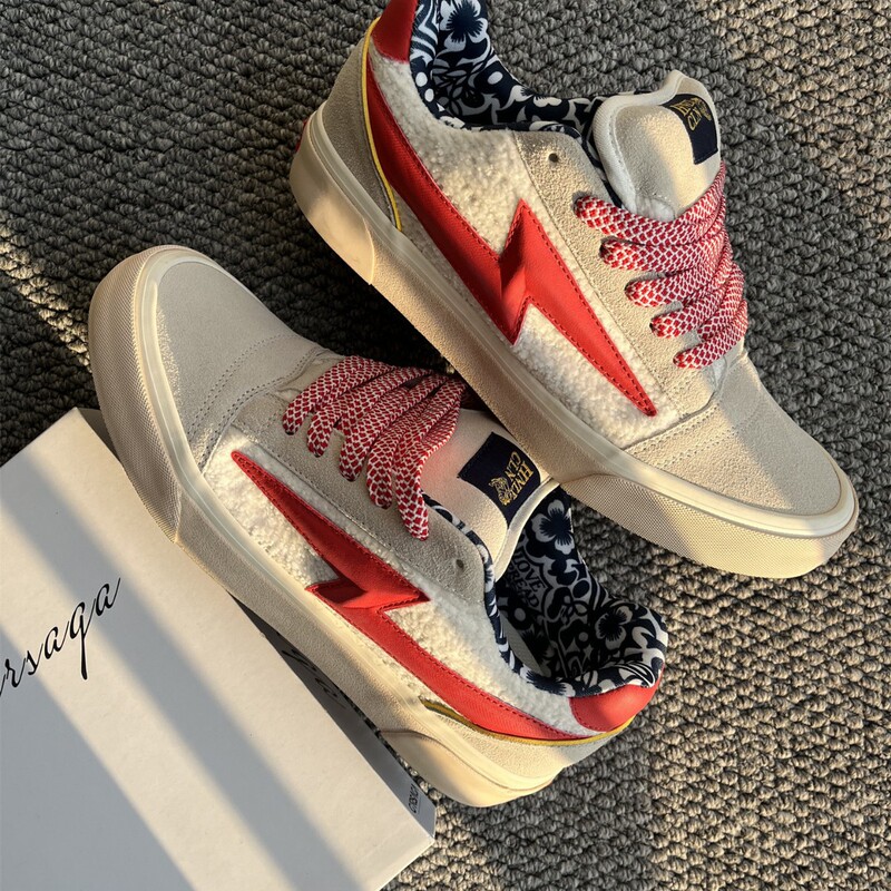 2026 New Revenge Storm Lightning Sneakers White and Red Samurai American Retro Three-Dimensional Loafers for Couples ​