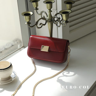 欧尚典 Красные поклонники ты цепь пакет пакет Женщина 2025 новый мода посланник маленький квадрат пакет натуральная кожа утонченность дикий
