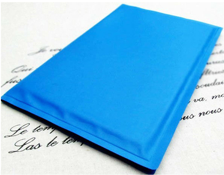 Pet mat mùa hè pet ice pad dog cat mat làm mát kennel pad mát pad cắn mèo và con chó nhu yếu phẩm hàng ngày 	khay đựng đồ ăn cho mèo