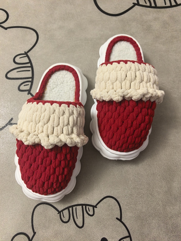 Handmade Crochet Ice Strip Slippers with Puff Flower Design, Winter Thick-Soled Non-Slip Cloud Sole Marshmallow Slippers for Women