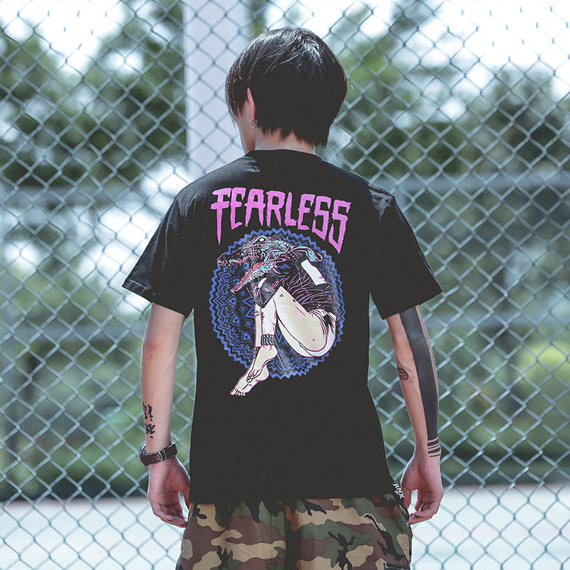 日系街头风趣味鳄鱼女郎印花短袖T恤男青年潮牌夏季纯棉港风复古t