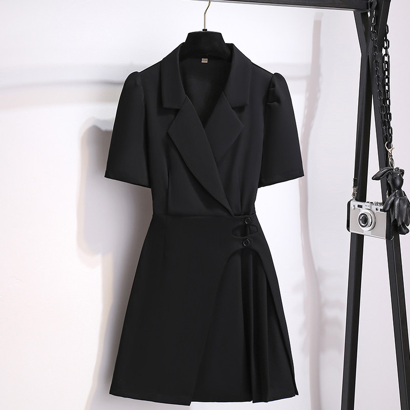 Black French-Style Hepburn-Inspired Short-Sleeve Waist-Cinching Blazer Dress and Shorts Two-Piece Set, 2026 Summer New Model with a High-End Feel