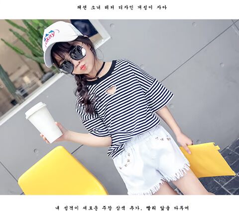Áo thun nữ mùa hè 2018 mới phiên bản Hàn Quốc của bé trai áo thun ngắn tay 9-11 tuổi cotton sọc nửa tay cửa hàng quần áo trẻ em