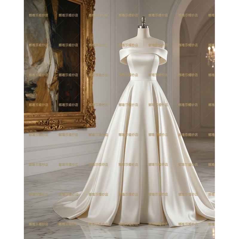 Satin Wedding Dress, Minimalist Style for Petite Figures, Off-The-Shoulder, High-End Feel, Light and Luxurious Texture, Stunning Bridal Gown with a Gorgeous Train for the Bride
