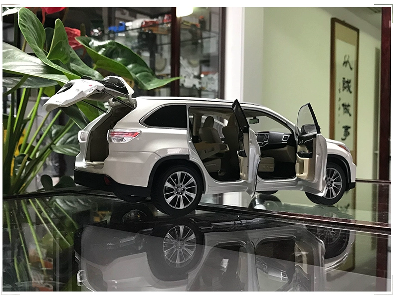 Hợp kim 1:18 2015 GAC Toyota Highlander SUV mô hình Xe mô phỏng tĩnh mô hình xe