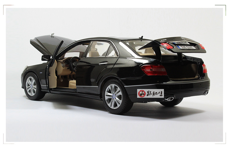Mercedes-Benz E-class E350 1:18 Mercedes-Benz hợp kim mô phỏng mô hình xe sedan tĩnh bộ sưu tập mô hình mô hình xe cộ