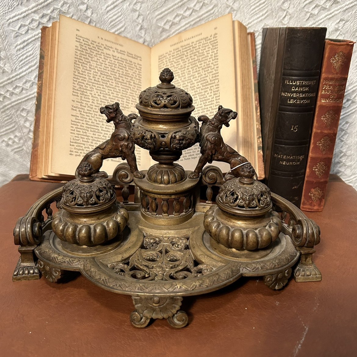 中国古美術・旧蔵鎏金の太平ぞう・純手作り・純銅製・高浮彫・