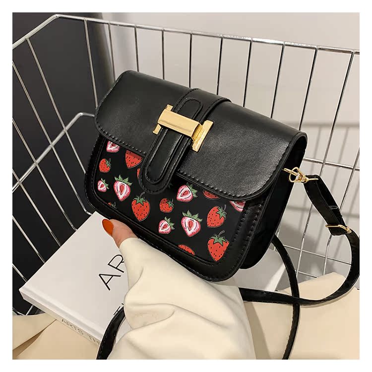 Women's Small Pu Leather Fruit Strawberry Cute Streetwear Square Magnetic Buckle Shoulder Bag display picture 51