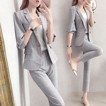 Early spring small suit suit woman 2022 new Korean version fashion temperament casual Inn wind Western-style clothing Two sets of foreign air