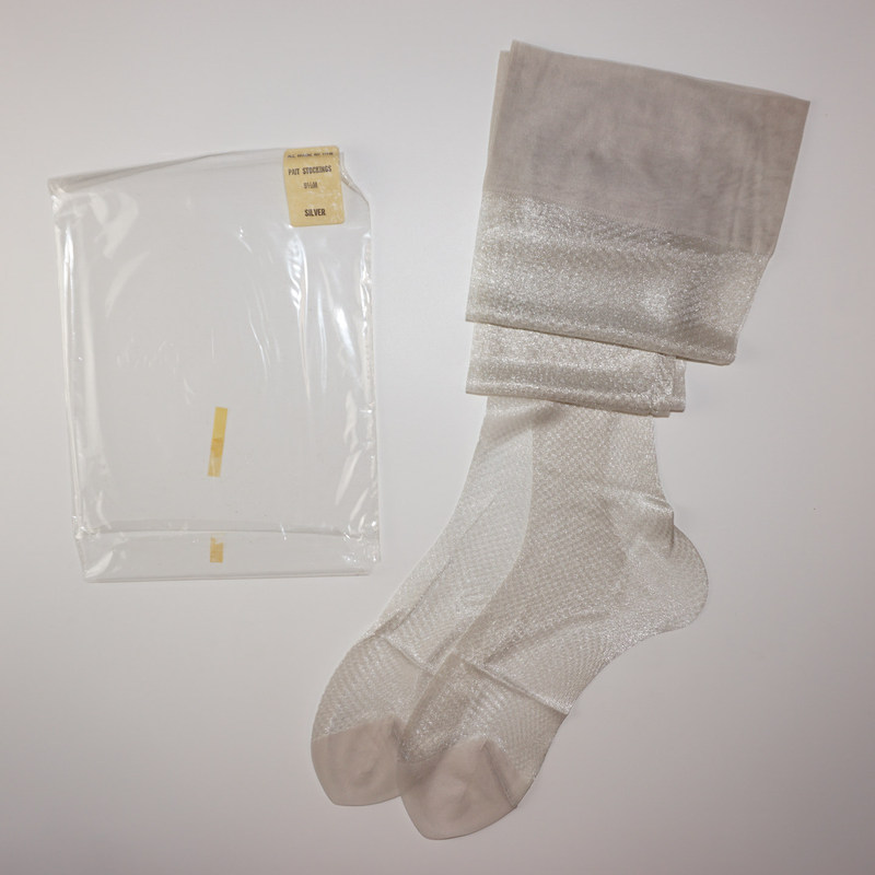 European and American Vintage Pure Nylon Non-Elastic Ultra-Thin Long Stockings, Patterned, Pearlescent Silver, Size 9.5, Minor Imperfections