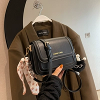 Черная подвеска