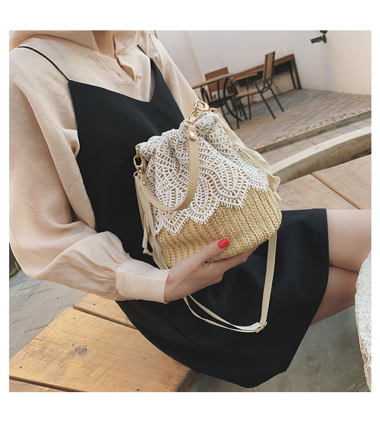 Women's All Seasons Straw Solid Color Flower Elegant Bucket String Handbag display picture 1