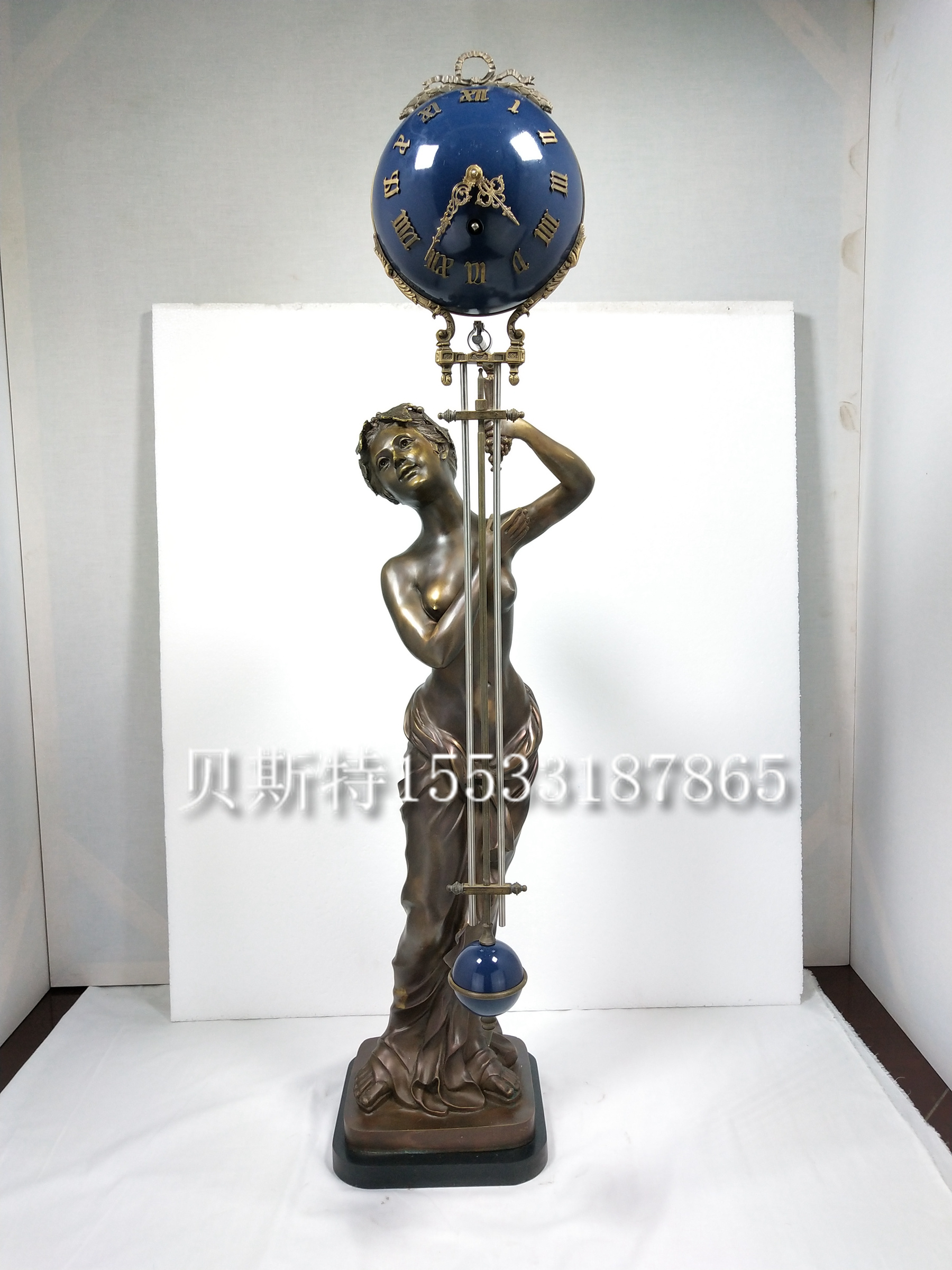 Swing Bell Classical Machinery Pure Bronze Seat Bell Atlantic European Foundry Bronze Statue-like Movie Props Ancient Play