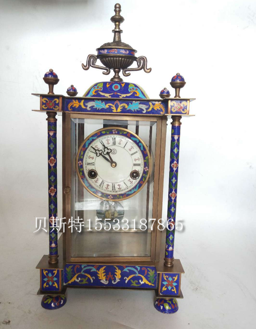 Cloisonne table clock Pure copper mechanical clock clock European-style enamel color Antique and old model fireplace