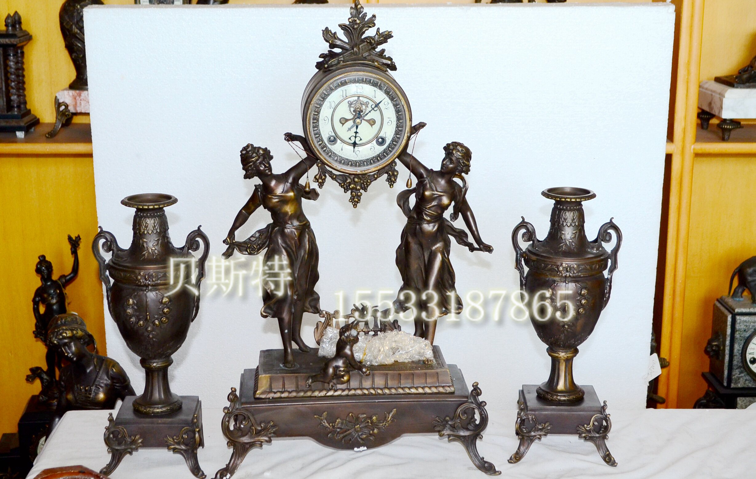 Classical clocks European-style antique pure copper clocks Western old clocks Home soft-covered movie props imitation antiques