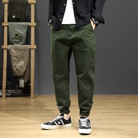 Темно-зеленый