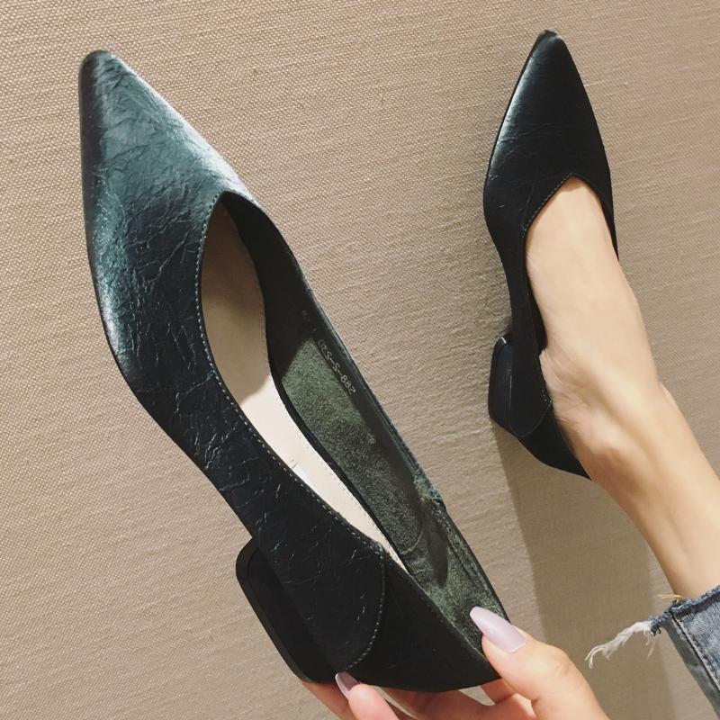 Fashion Dark pattern Low heel Pointed Woman Single Shoe Maturation Shallow Mouth Spring Autumn Season 100 lap Shallow Mouth Leather Embossing Ink green