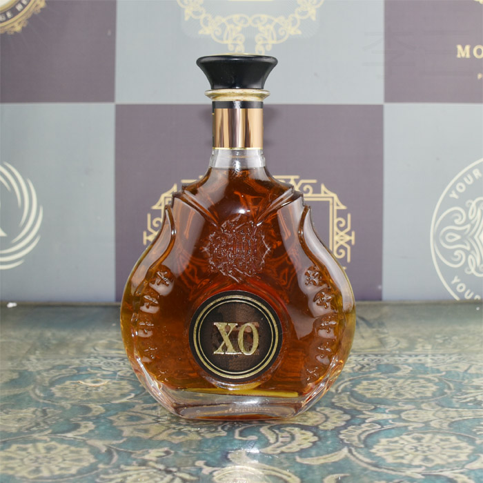 Favorite bottle simulation wine cabinet cabinet home living room mask room decoration creative bottle furnished XO