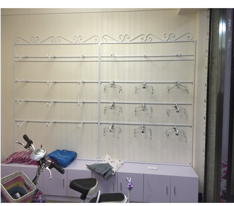 Rèn sắt bên trong móc áo ngực hiển thị đứng tường hiển thị giá vớ đồ lót kệ kệ đa chức năng hiển thị tủ