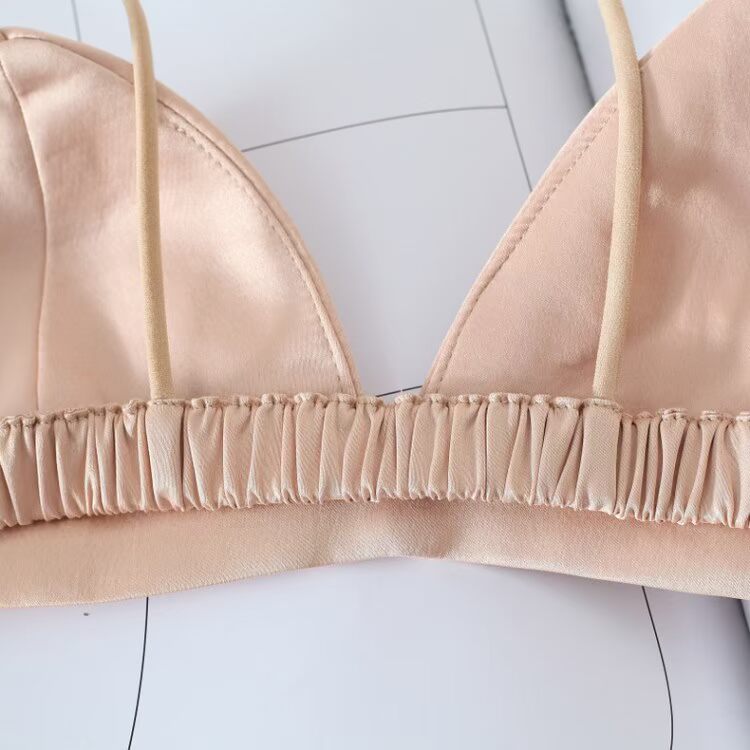Không tam giác mỏng vành đai cô gái đồ lót siêu mỏng khỏe mạnh ngủ bikini thoải mái cốc không lồi áo ngực sinh viên bộ đồ lót