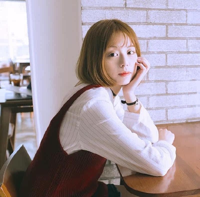 Perruque cheveux raides Court - Ref 2613014 Image 11