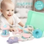 Gift Set đồ trẻ sơ sinh để gửi người đàn ông và phụ nữ rơi và mùa đông bé giường nhạc chuông một trăm ngày quà tặng món quà đầy trăng đồ chơi cho bé sơ sinh