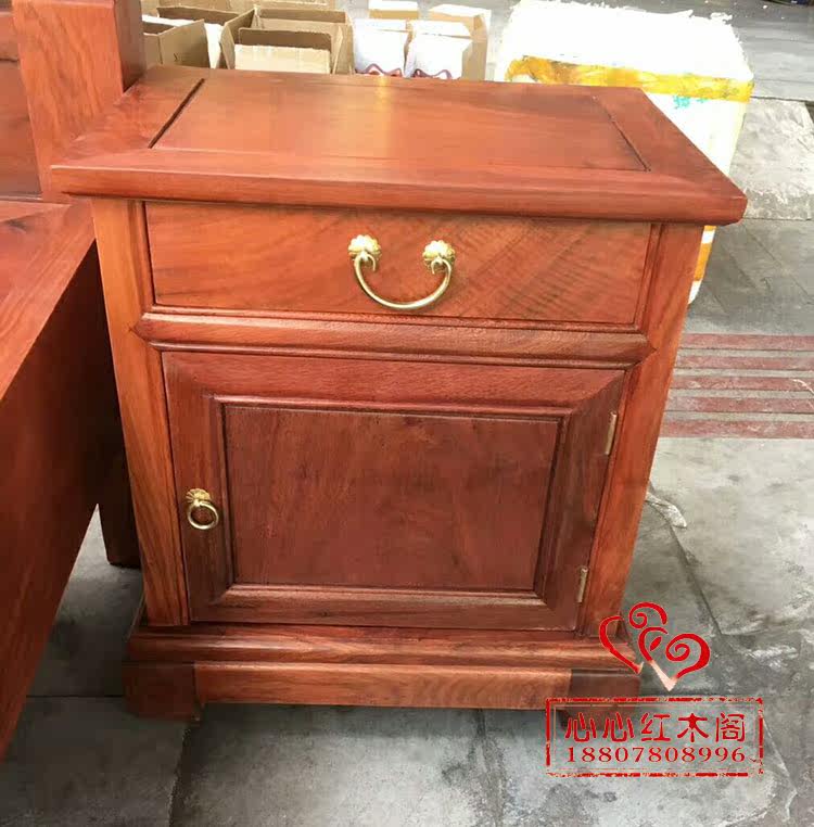 Кровать из массива дерева None Other