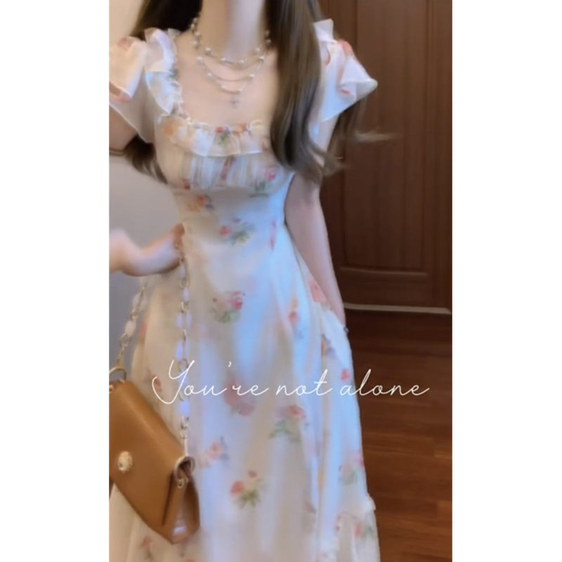 French-Style Flutter-Sleeve Floral Dress, Summer Women's Clothing 2026 New Model, High-End, Elegant, Stunning Waist-Cinching Long Dress