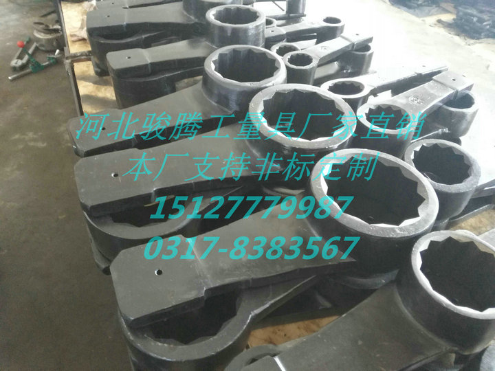 Direct Sale Percussion Plum-shaped Plum Wrench Tobacco type plum wrench hammer Plum Blossom Wrench hammer Plum Wrench